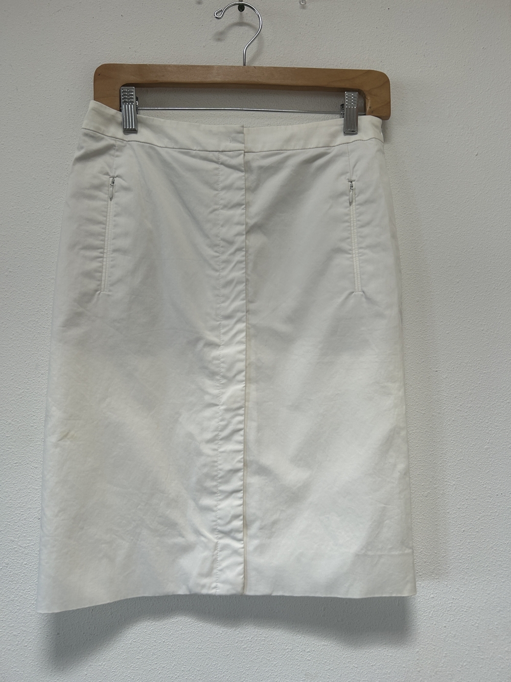 Akris Cream Straight Pencil Skirt with Front Seam